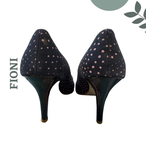 🛍️3/$40 FIONI Navy Blue w/ Pink Polka Dot Peep-Toe Heels Flower Detail Size 8.5 - Picture 5 of 6